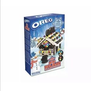 Oreo Gingerbread House Kit Mini Chocolate Cookie